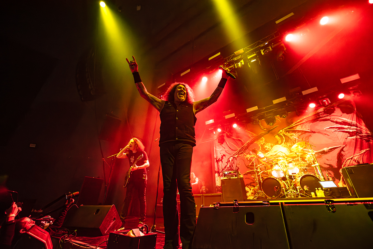 Testament: Un aplastante pasado y presente